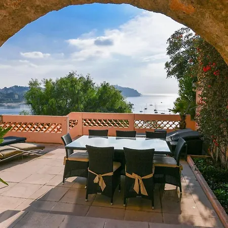 Villefranche-sur-mer Sleeps 9 Pool Air Con Villefranche-sur-Mer