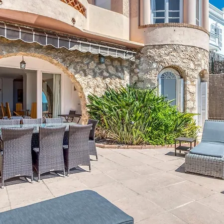 Villefranche-sur-mer Sleeps 9 Pool Air Con Villefranche-sur-Mer